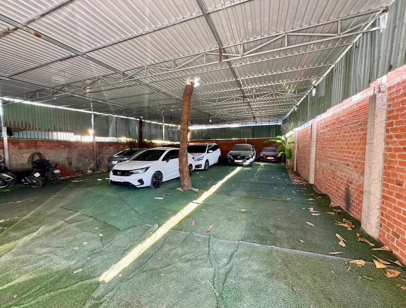 Bán nhà mới 3 phòng ngủ 98m² Nguyễn Thuỵ Quận 1 sopha