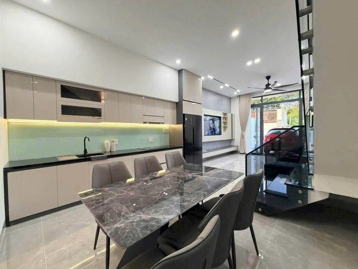Nhà hẻm bán 3.85 tỷ - 5x20m (100m²), 3PN, 4WC - Q.10 - Ảnh thu nhỏ 4