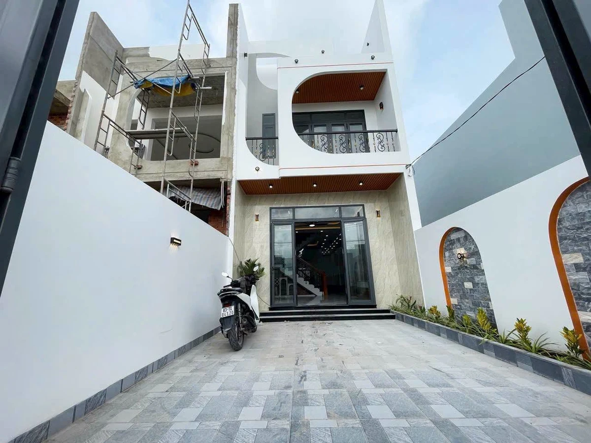 Bán nhà 1 trệt 1 lầu mới xây 155m2, 4PN, Đức Hòa Hạ, Đức Hòa, Long An - 3,05 tỷ - Ảnh thu nhỏ 2