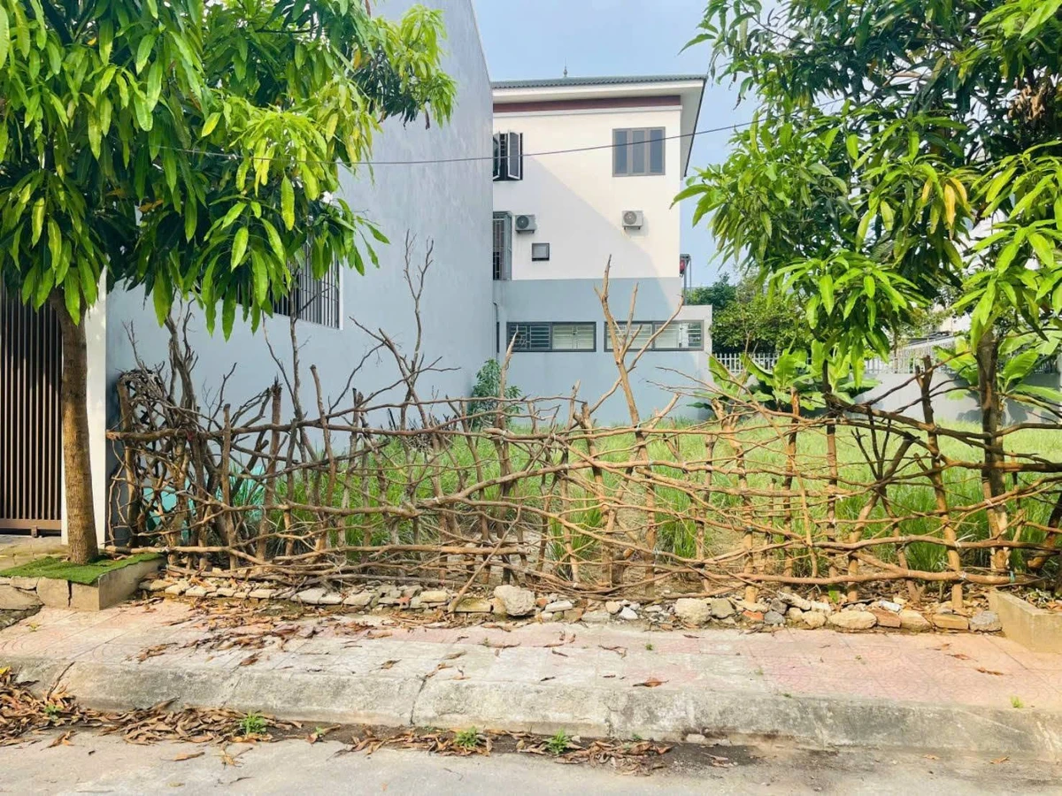 Bán đất 140m2 mặt tiền 7m Thành phố Vinh 5 tỷ 250 - Ảnh 1