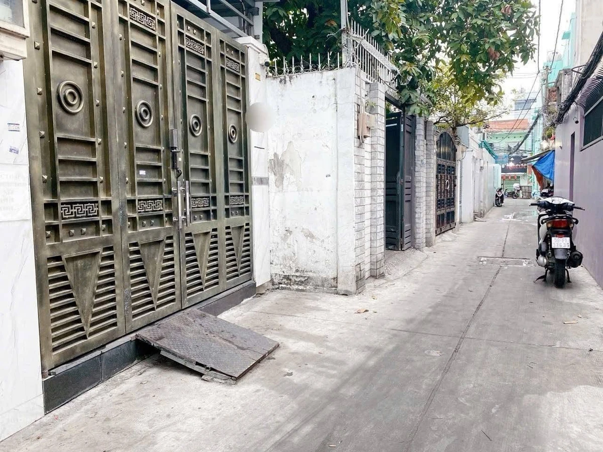 Bán nhà Quận 10 Cách Mạng Tháng 8, 136m², 15.99 tỷ - Ảnh 1