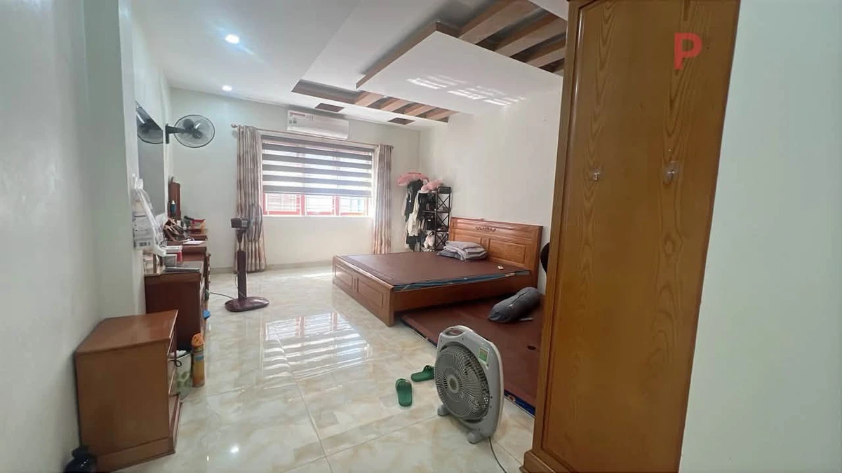 Bán nhà 2 tầng 4 phòng ngủ 90m2 Phố Hưng Thịnh - Ảnh thu nhỏ 5