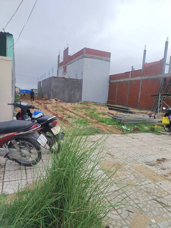 Bán lô đất 100m² gần Vòng xoay Phú Đông, 1,85 tỷ