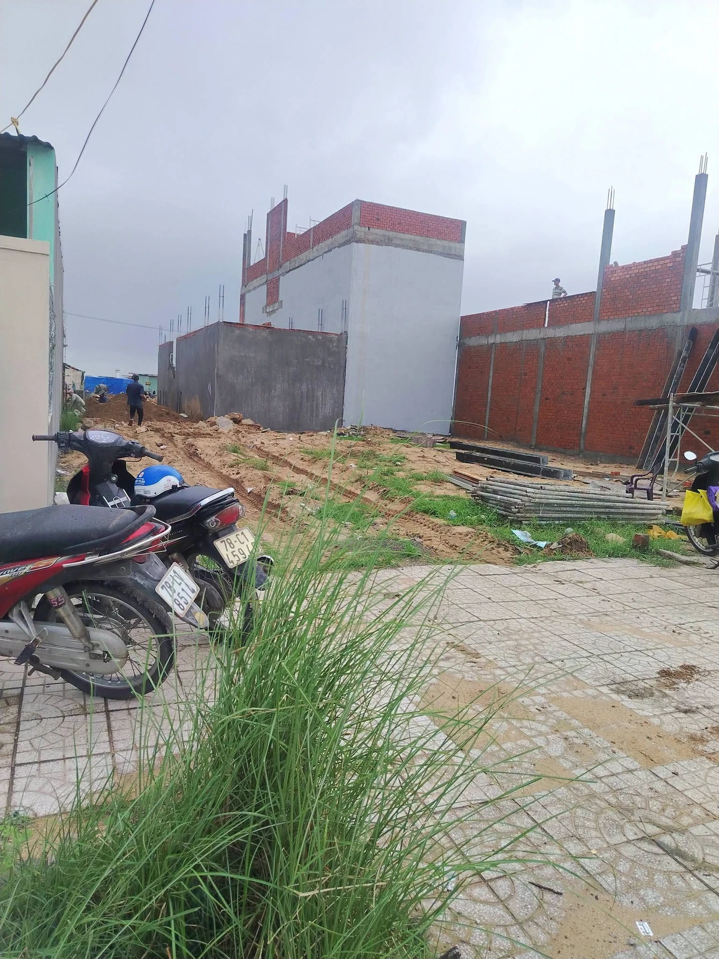 Bán lô đất 100m² gần Vòng xoay Phú Đông, 1,85 tỷ - Ảnh 1