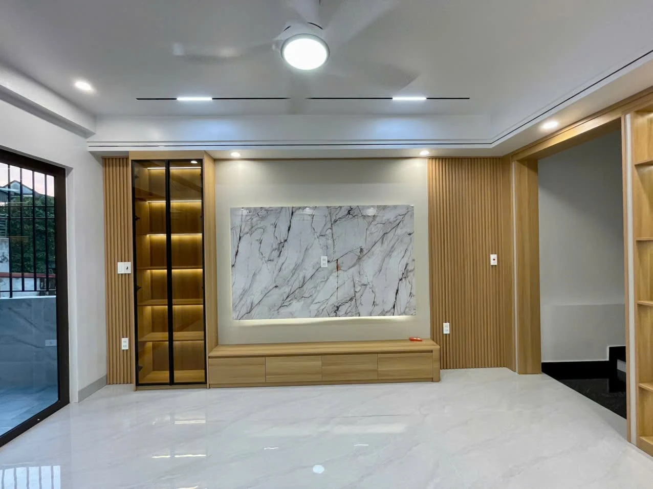 Bán nhà ngõ 406 Điện Biên Phủ, 4PN, 67.8m2, Quận 1 - Ảnh 1