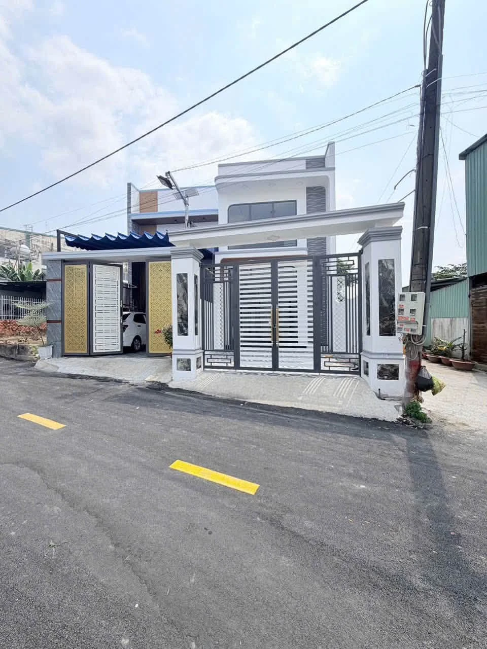 Bán nhà 1 trệt 1 lửng góc 2 mặt tiền 5x21m, 3 phòng ngủ, giá 2,65 tỷ, Trảng Dài, Đồng Nai - Ảnh 1
