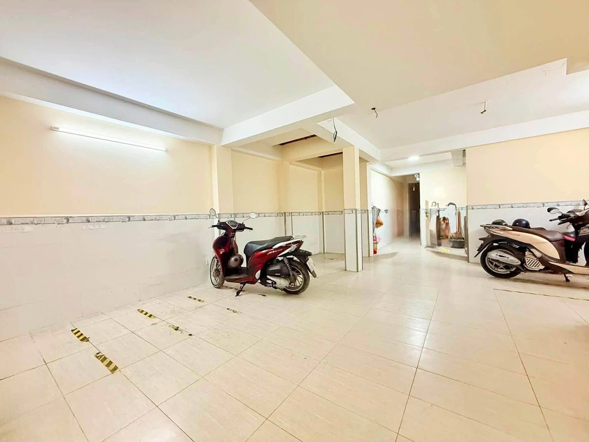 Bán căn hộ dịch vụ 5 tầng 17 phòng, 140m2, hẻm 7 chỗ Đồng Đen - Hoàng Hoa Thám, Tân Bình - Ảnh thu nhỏ 2