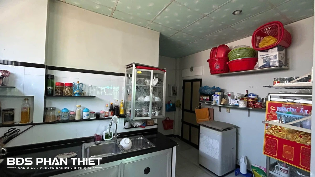 Bán nhà sẹt 232m2 Lê Duẩn Phan Thiết 3 tỷ 7 - Ảnh thu nhỏ 4