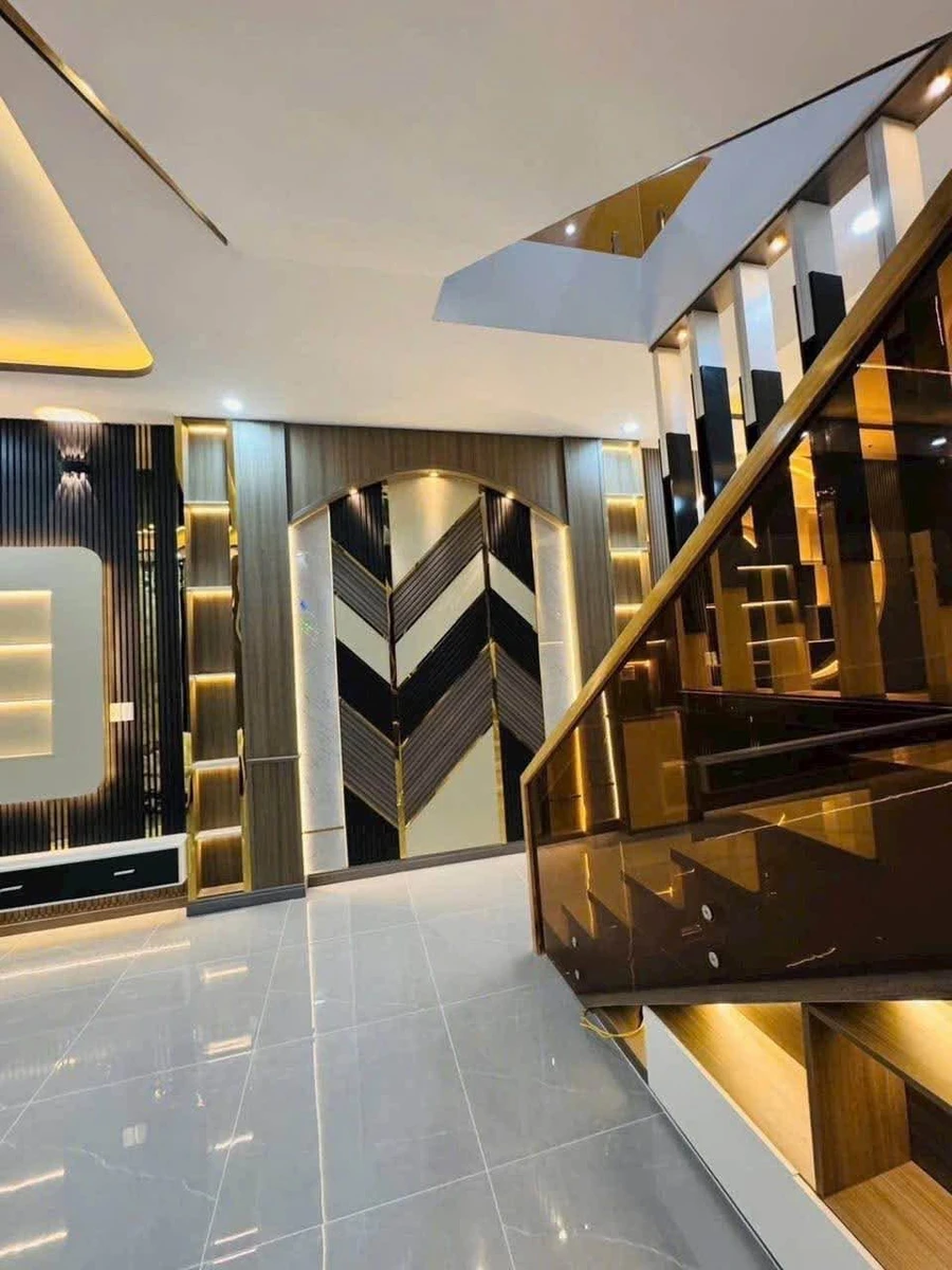 Bán nhà phố sân vườn 200m² Bình Chánh 3,75 tỷ - Ảnh thu nhỏ 4