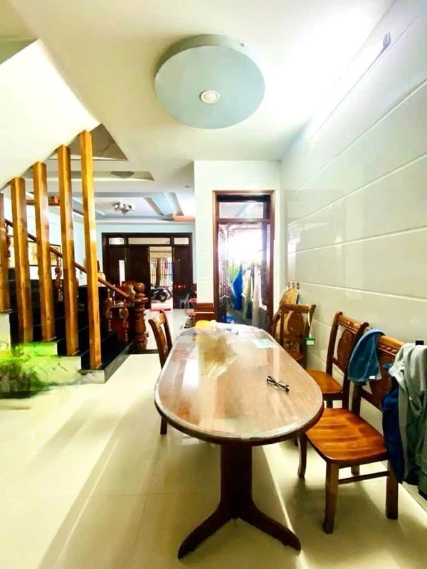 Bán nhà kiệt Lương Thế Vinh 160m² 5 phòng ngủ 11 tỷ