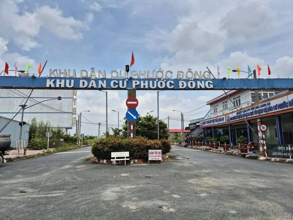 Bán đất mặt tiền Phước Đông 200m2 - Ảnh 1