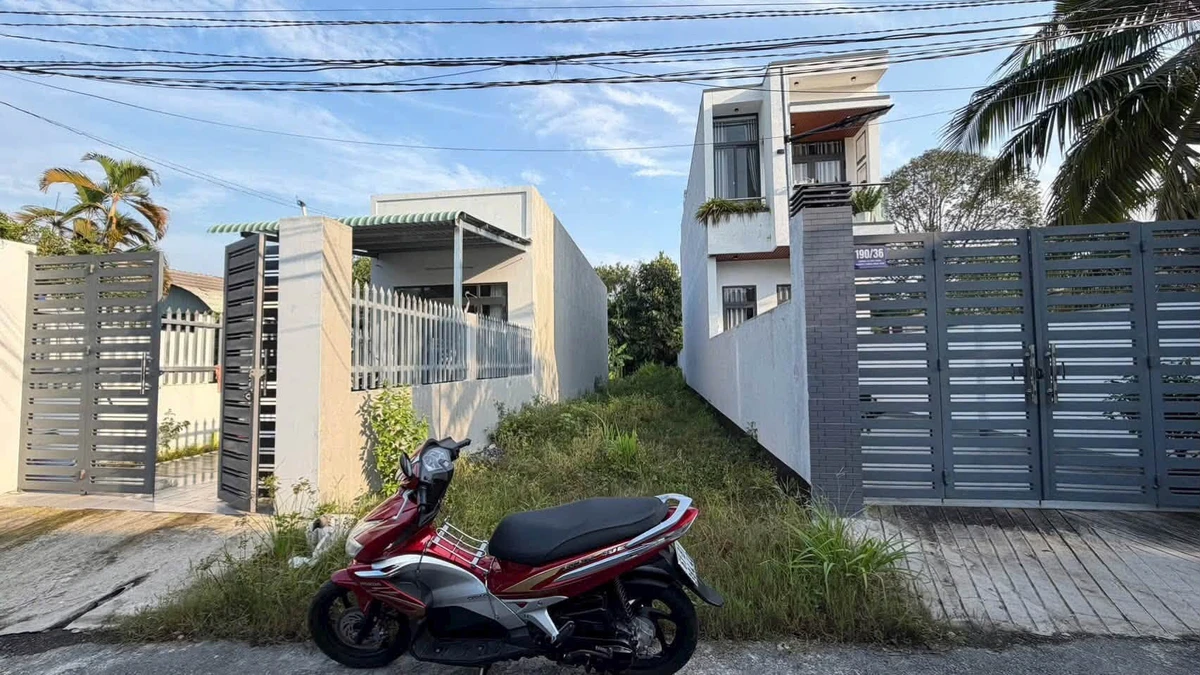 Bán đất 2 mặt tiền 103m2 gần biển Nguyễn Tất Thành, Đà Nẵng 1129 - Ảnh 1