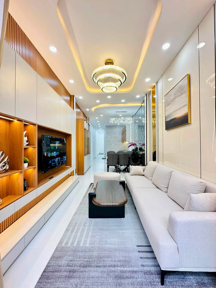 Bán nhà 4PN, 67m2 gần Quận 1, sân rộng, mặt tiền đường - Ảnh thu nhỏ 4
