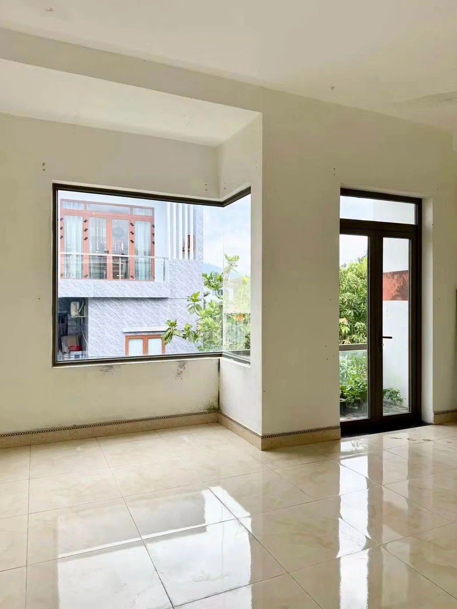 Bán nhà mặt tiền 186m² gần biển Đà Nẵng 4 tỷ 45 - Ảnh thu nhỏ 5