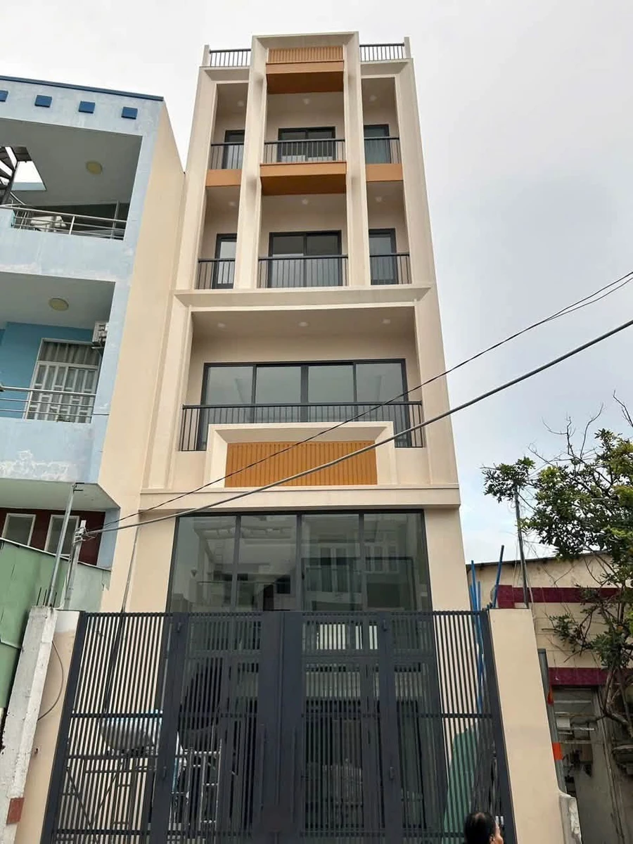 Bán nhà mới 4 tầng có thang máy, 75m² Phú Thuận Quận 7 - Ảnh 1