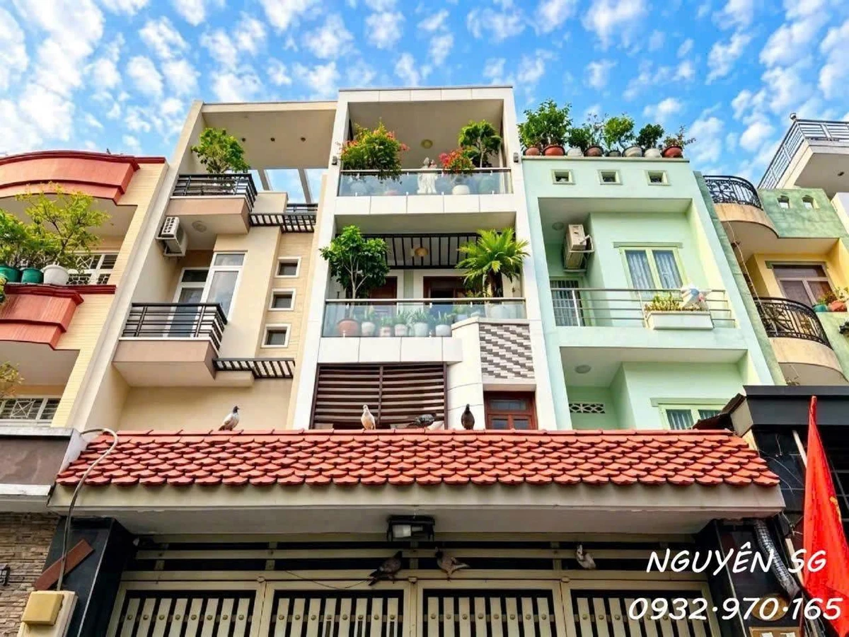 Bán nhà mặt tiền 4 tầng 92m2 gần chợ Bà Chiểu, Bình Thạnh, giá 13,48 tỷ - Ảnh 1
