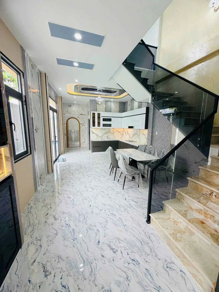 Bán villa góc 2 mặt tiền 134m2, 1 trệt 2 lầu, 4PN, giá 5,5 tỷ tại Cần Giuộc - Ảnh thu nhỏ 3