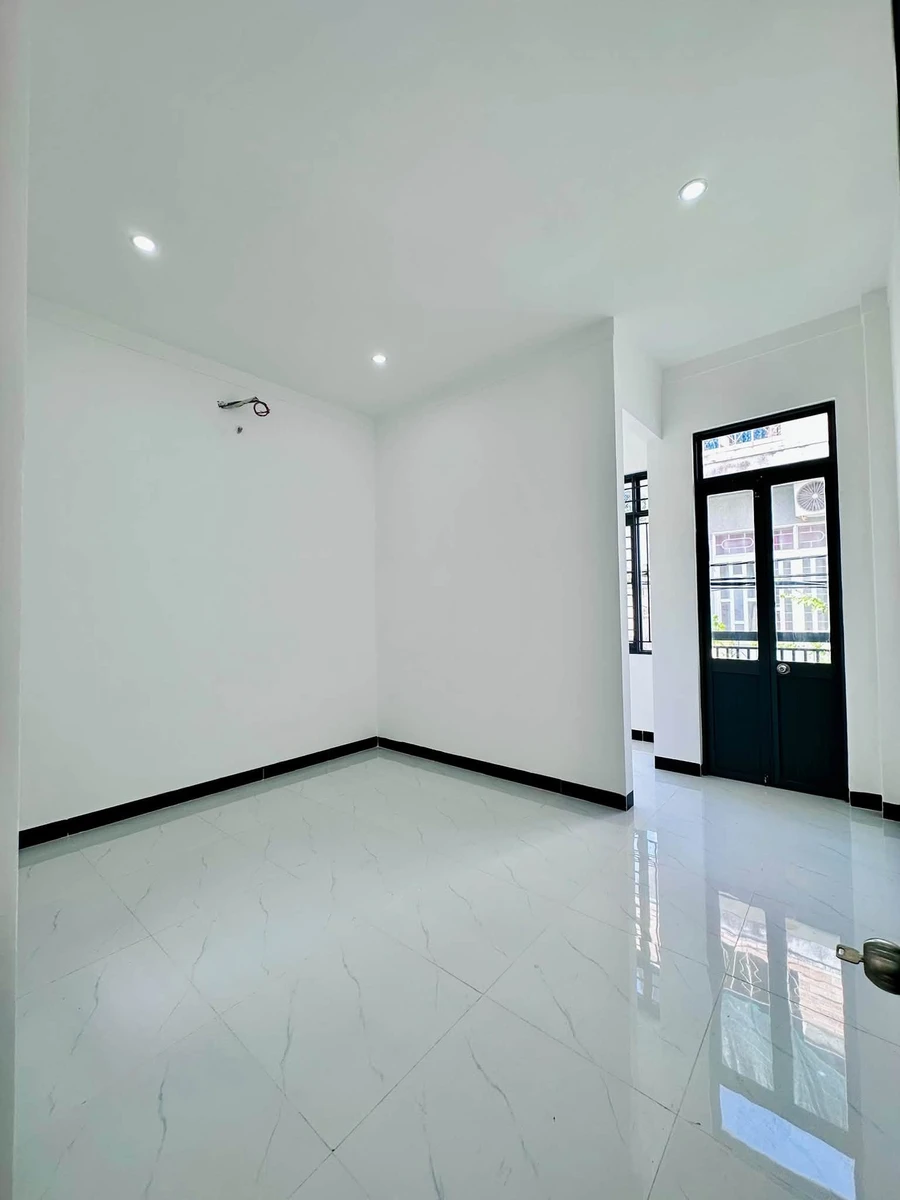 Bán nhà hẻm 3.5m đường Tháp Đôi, Quy Nhơn, 46m2, 3PN 2WC, giá 2 tỷ - Ảnh thu nhỏ 3