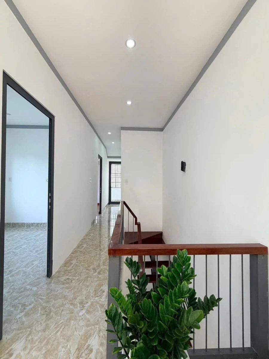 Bán nhà 1 trệt 1 lầu 150m2 full nội thất hẻm nhựa Y Wang, Ea Kao, Buôn Ma Thuột - Ảnh thu nhỏ 4