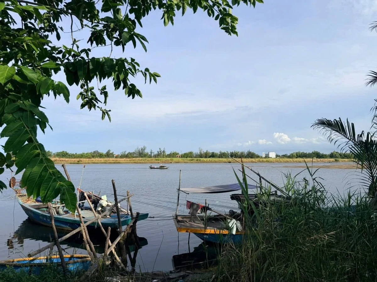 Bán lô đất 200m2 mặt sông Hà Mỹ Duy Vinh - Ảnh 1