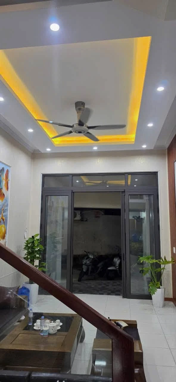 Bán nhà 3 tầng 79m2 Vũ Hựu Quận 5, giá 3 tỷ - Ảnh 1
