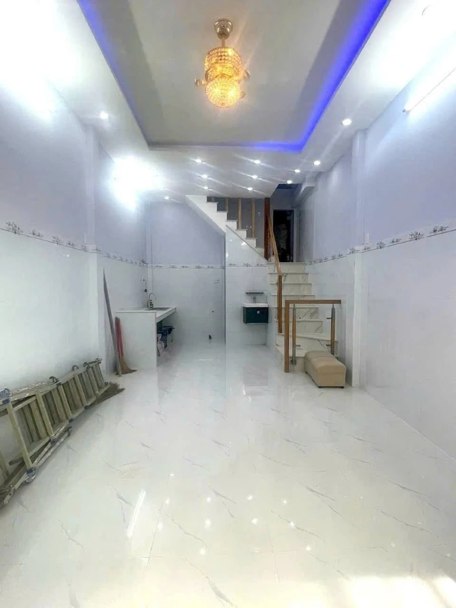 Bán nhà hẻm 5m Quận 11, 30m², 2 tầng + sân thượng, gần chợ Thiếc, 4,53 tỷ - Ảnh thu nhỏ 3