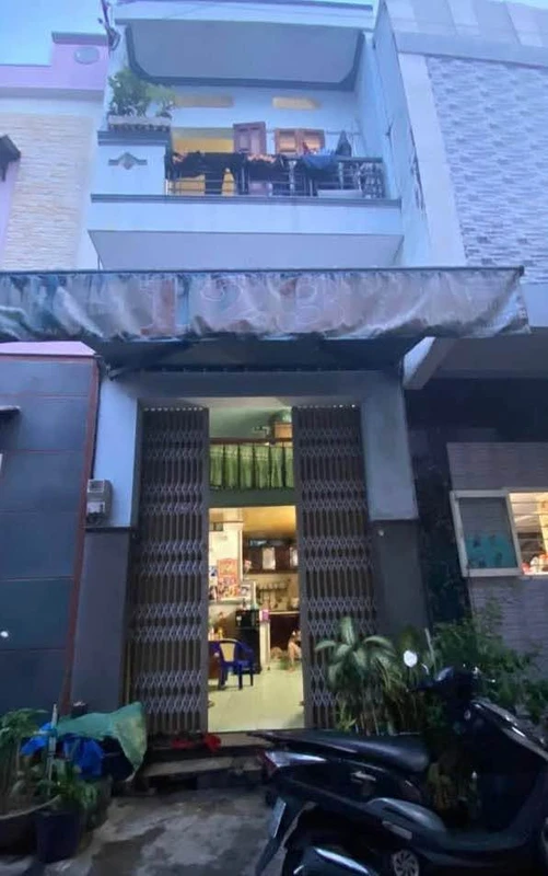 Bán nhà 2,5 tầng 20m2 gần 1,65 tỷ Quy Nhơn