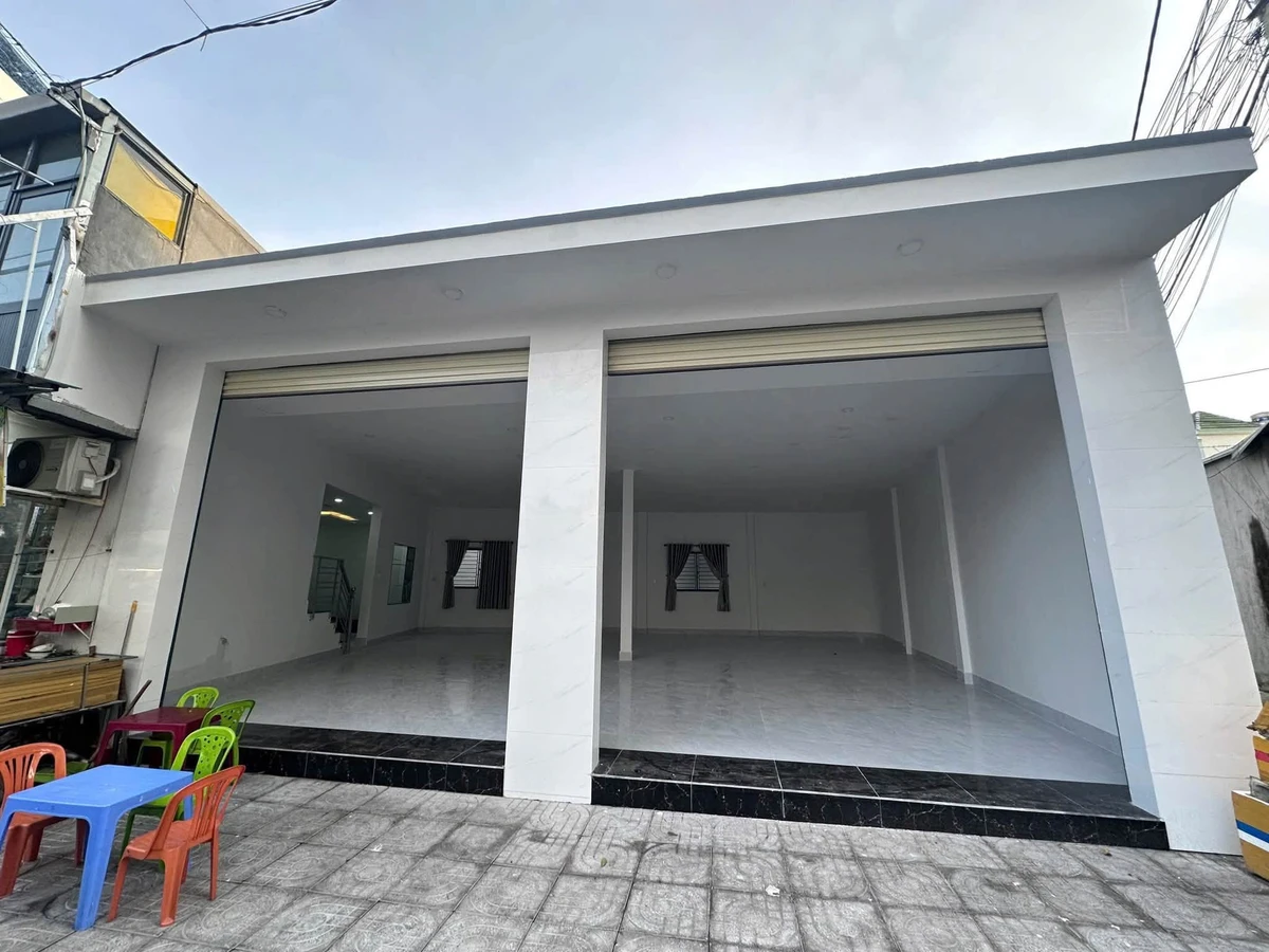 Bán nhà 3 mặt tiền đường Dương Hiến Quyền, Nha Trang, 145,8m2, giá 20 tỷ - Ảnh thu nhỏ 4