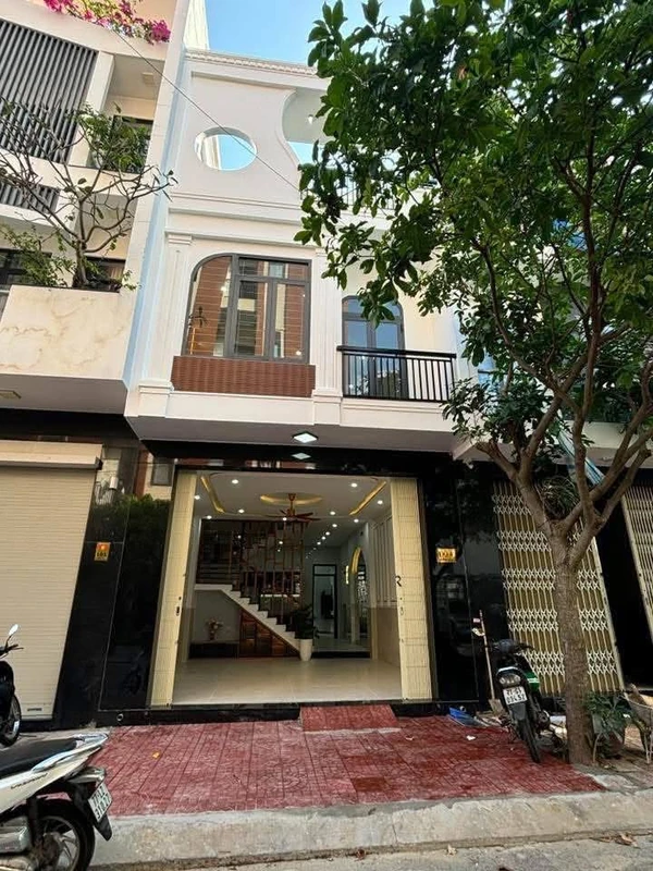 Bán nhà mặt tiền 4PN 80m² Gara Quyền Quy Nhơn