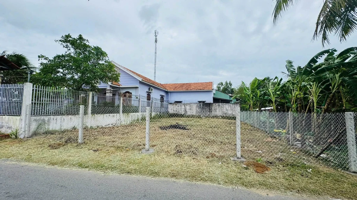 Bán đất mặt tiền Nguyễn Văn Trung 248.8m2 - Bến Tre - Ảnh 1