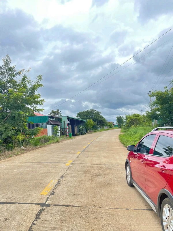 Bán đất thổ cư sổ riêng 603m2 Thôn 8 Cư Êbur, Buôn Ma Thuột giá 1 tỷ 650