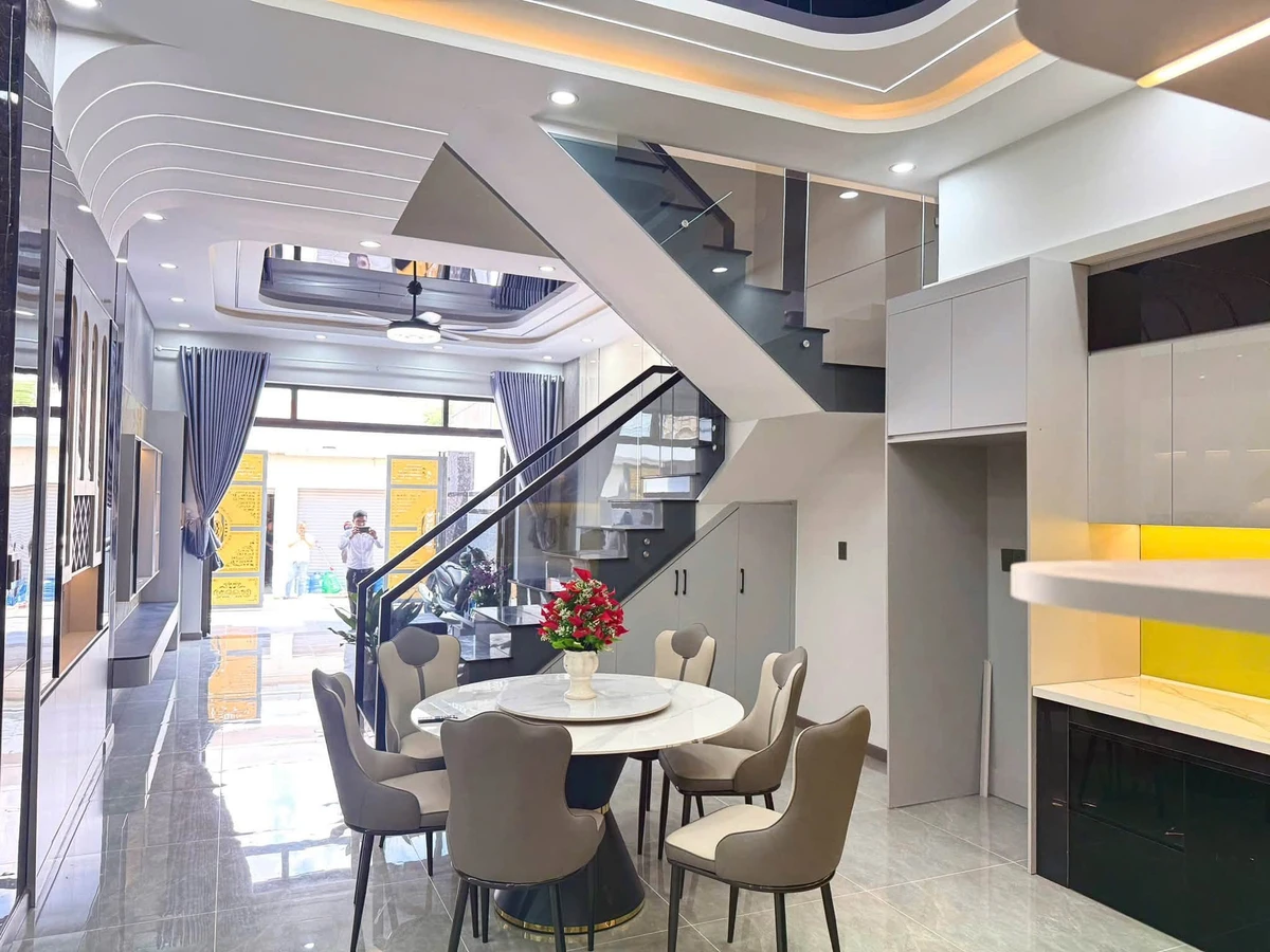 Bán nhà hẻm Nguyễn Bính, Đông Hòa, 110m², 4PN, 6.95 tỷ - Ảnh thu nhỏ 2