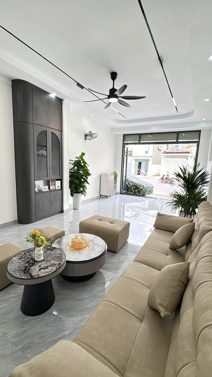Bán nhà mặt tiền 75m² 7,35 tỷ Quận 1 - Ảnh thu nhỏ 2