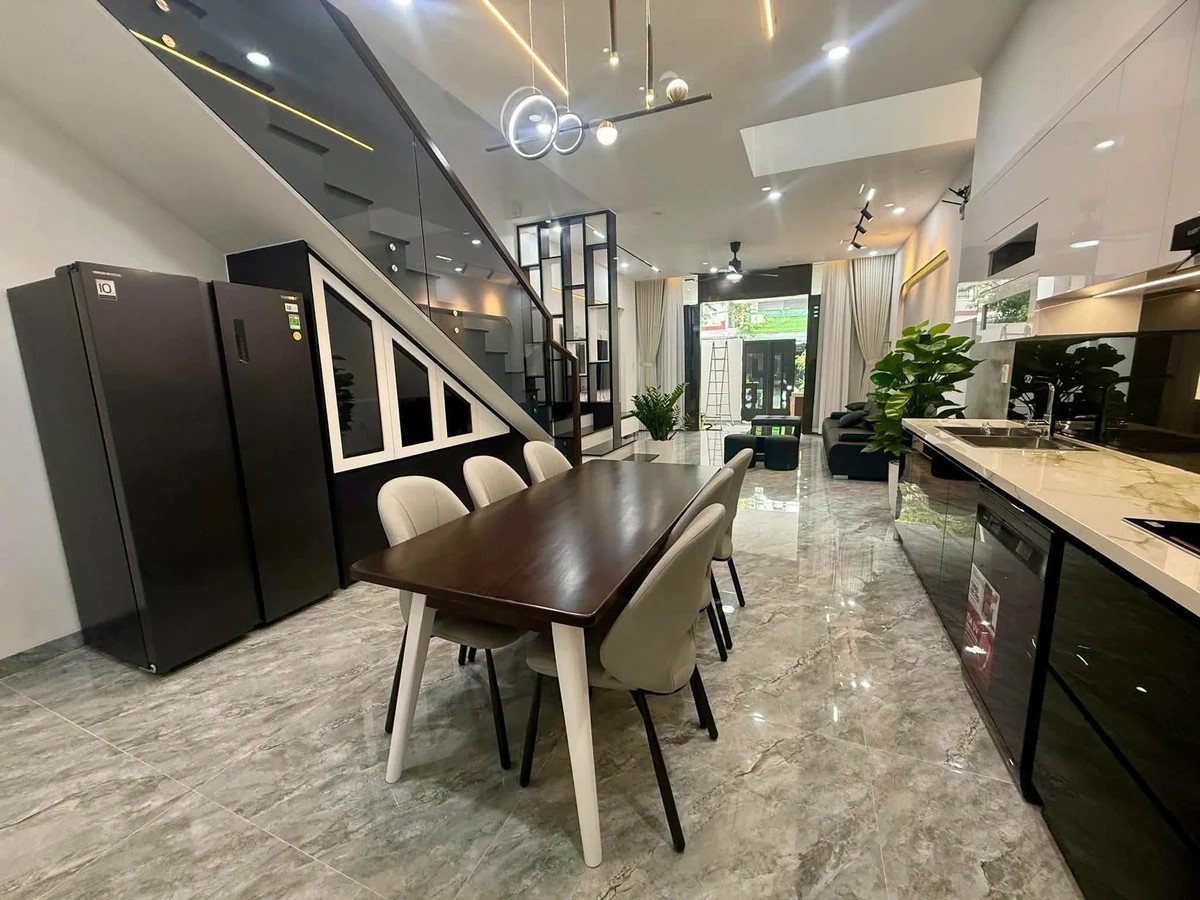 Bán nhà 4PN 277m² mới xây Hòa Xuân Cẩm Lệ 9,5 tỷ - Ảnh thu nhỏ 2