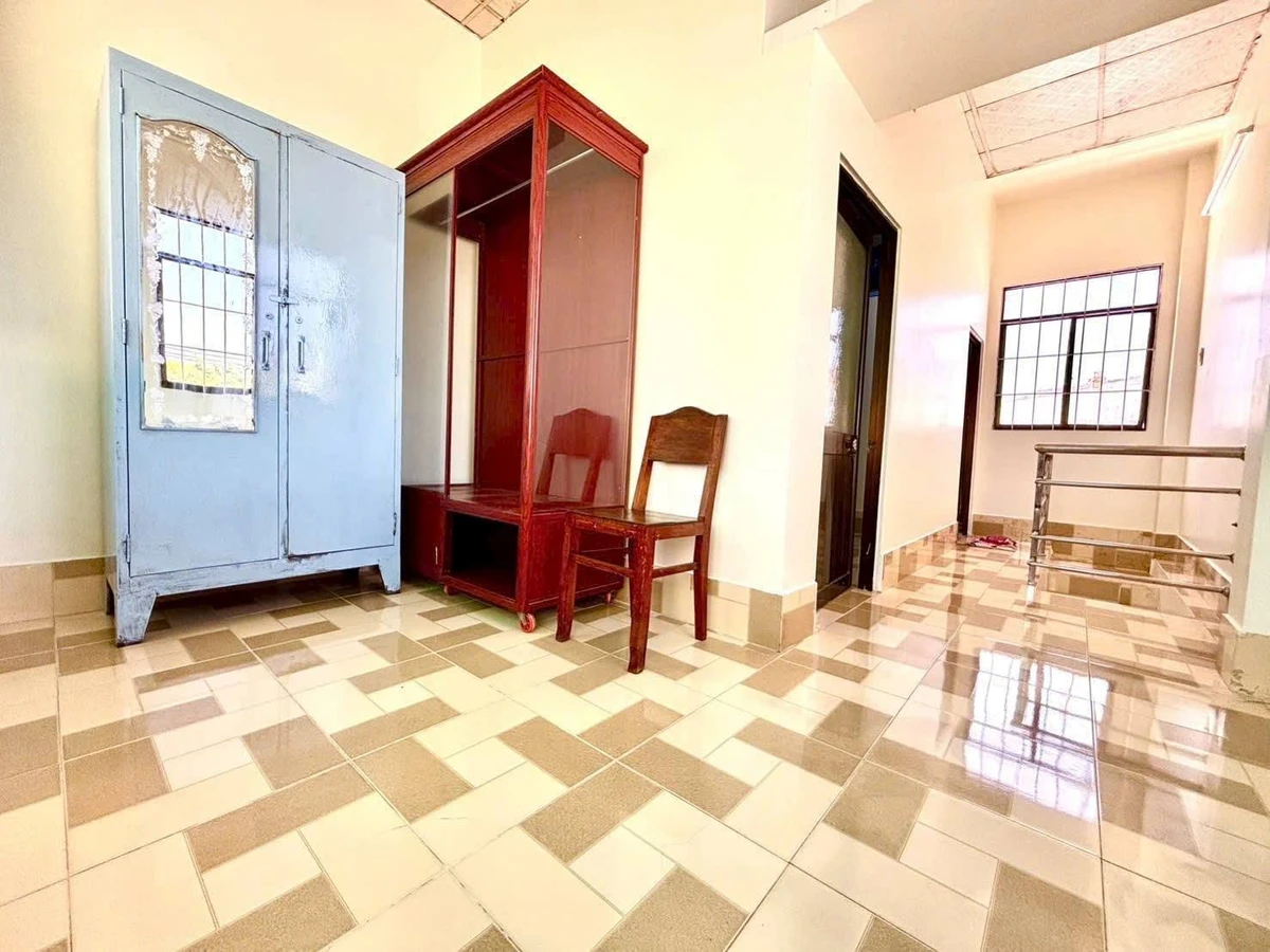 Bán nhà 2 tầng 2PN Rạch Giá 800 triệu - Ảnh thu nhỏ 2
