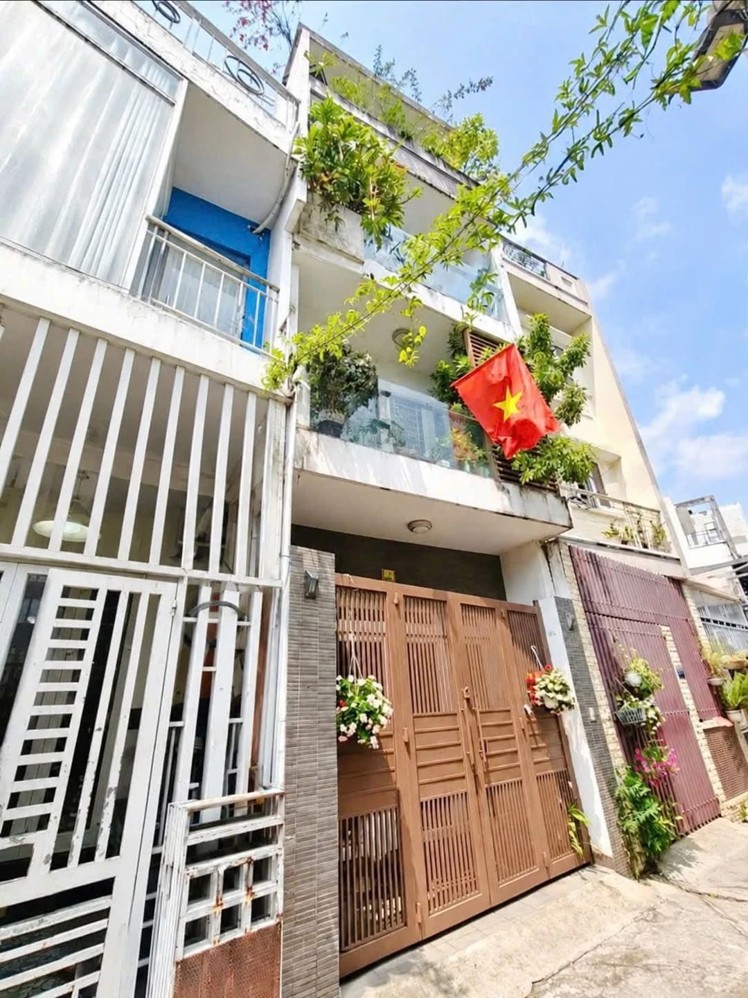Bán nhà 3 tầng 80m² Ngã Tư Thủ Đức, 5 tỷ 5 - Ảnh 1