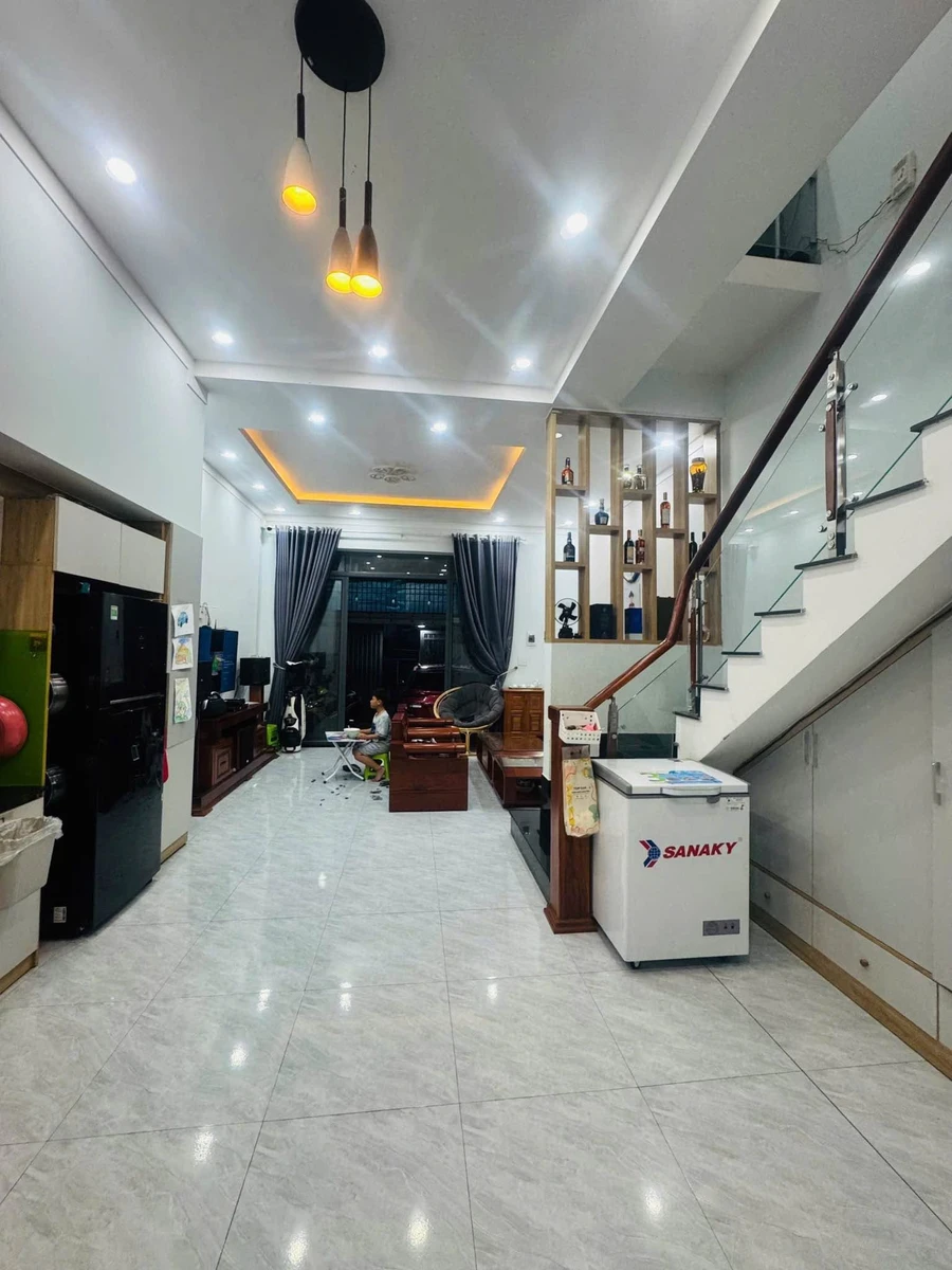 Bán nhà 3PN Nguyễn Văn Cừ 103m² giá 3,2 tỷ - Ảnh thu nhỏ 3