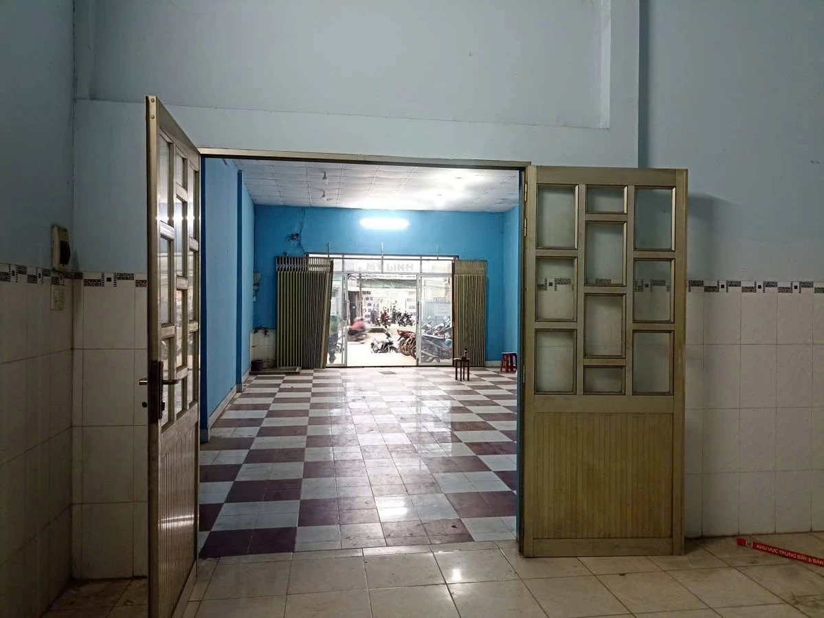 Cho thuê nhà mặt bằng mặt tiền Nguyễn Văn Siêu 180m2, Thanh Phú, Bến Lức, giá 14 triệu/tháng - Ảnh thu nhỏ 2