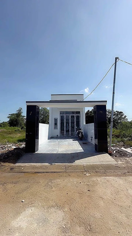 Bán nhà 2 mặt tiền sổ riêng 104m² Bình Dương 1 tỷ 090