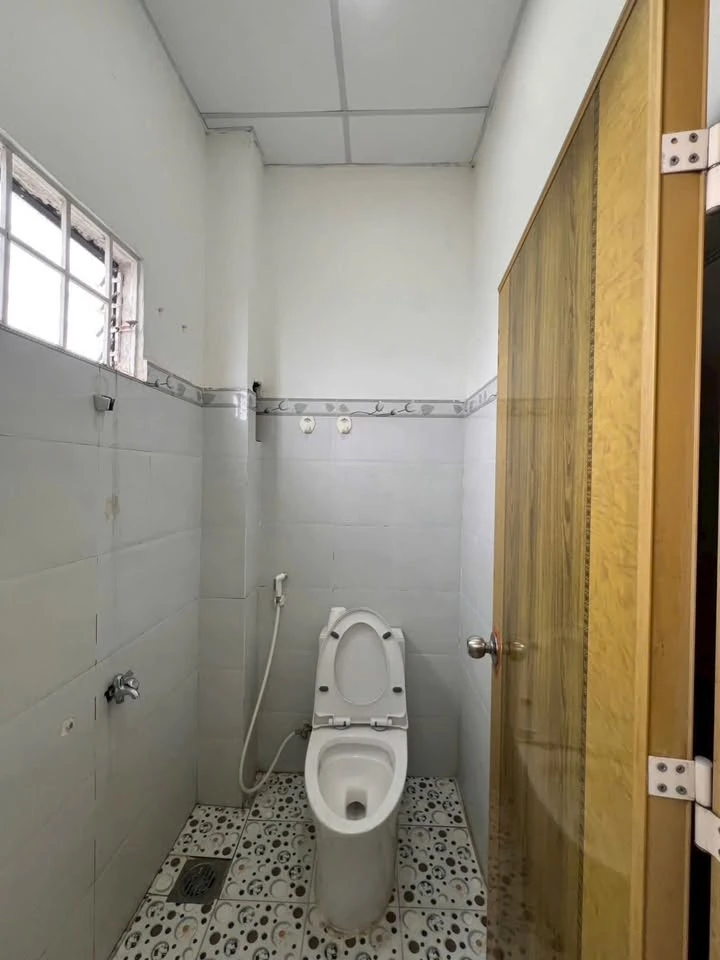 Cho thuê nhà 1 trệt 1 lầu 60m2, 2 phòng ngủ gần ngã ba Cây Chàm, Phường Hoà Bình - Ảnh thu nhỏ 2