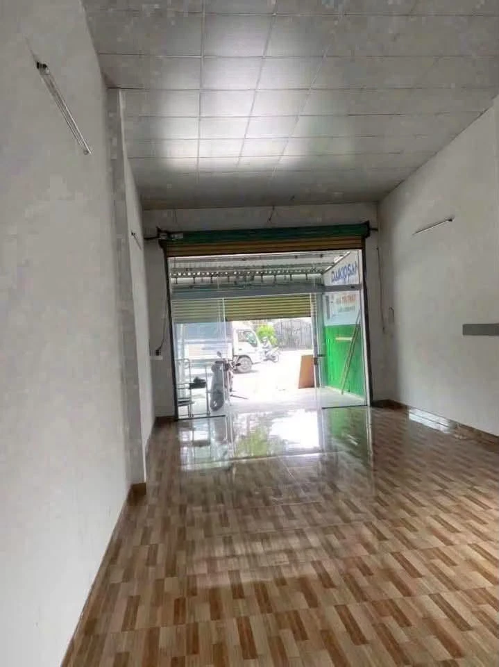 Bán nhà mặt tiền Lê Hồng Phong, Phú Lợi, 170m², 9 tỷ 8 - Ảnh thu nhỏ 2