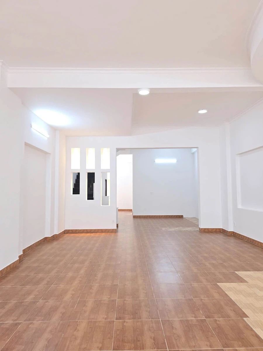 Bán nhà 2 mặt tiền 115m² 3PN gần Vòng Xoay Hiệp Thành 3 - Ảnh thu nhỏ 4