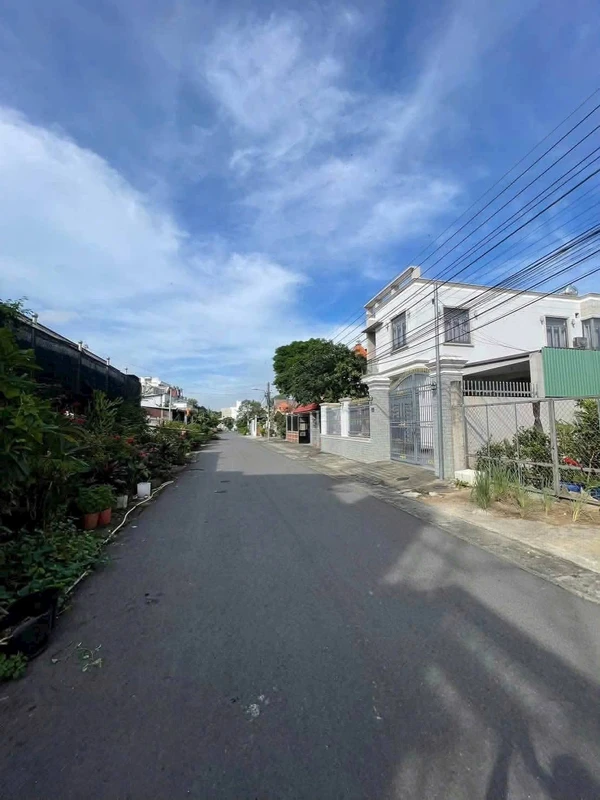 Bán/cho thuê nhà 100m² đường DX048, Phú Mỹ, Thủ Dầu Một