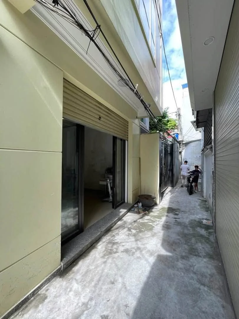 Bán nhà 3 tầng 33m² Trần Nguyên Hãn - Ảnh 1