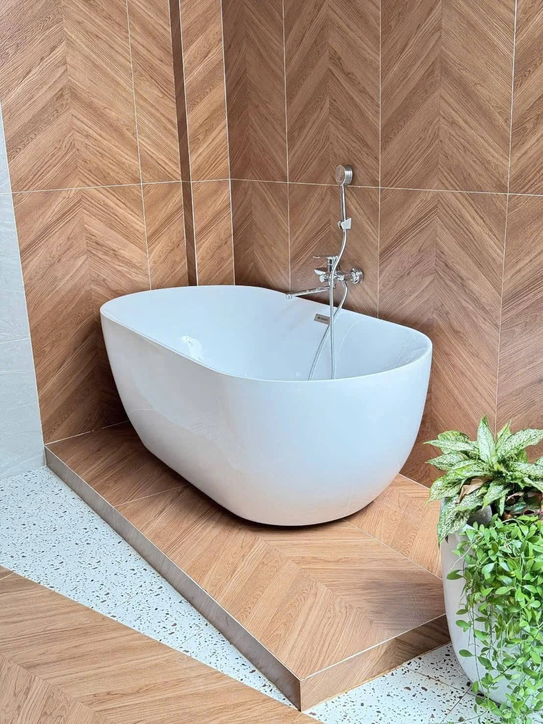 Bán nhà mới 3 phòng ngủ, 200m2, Đắk Lắk, 4 tỷ 650 triệu - Ảnh 1