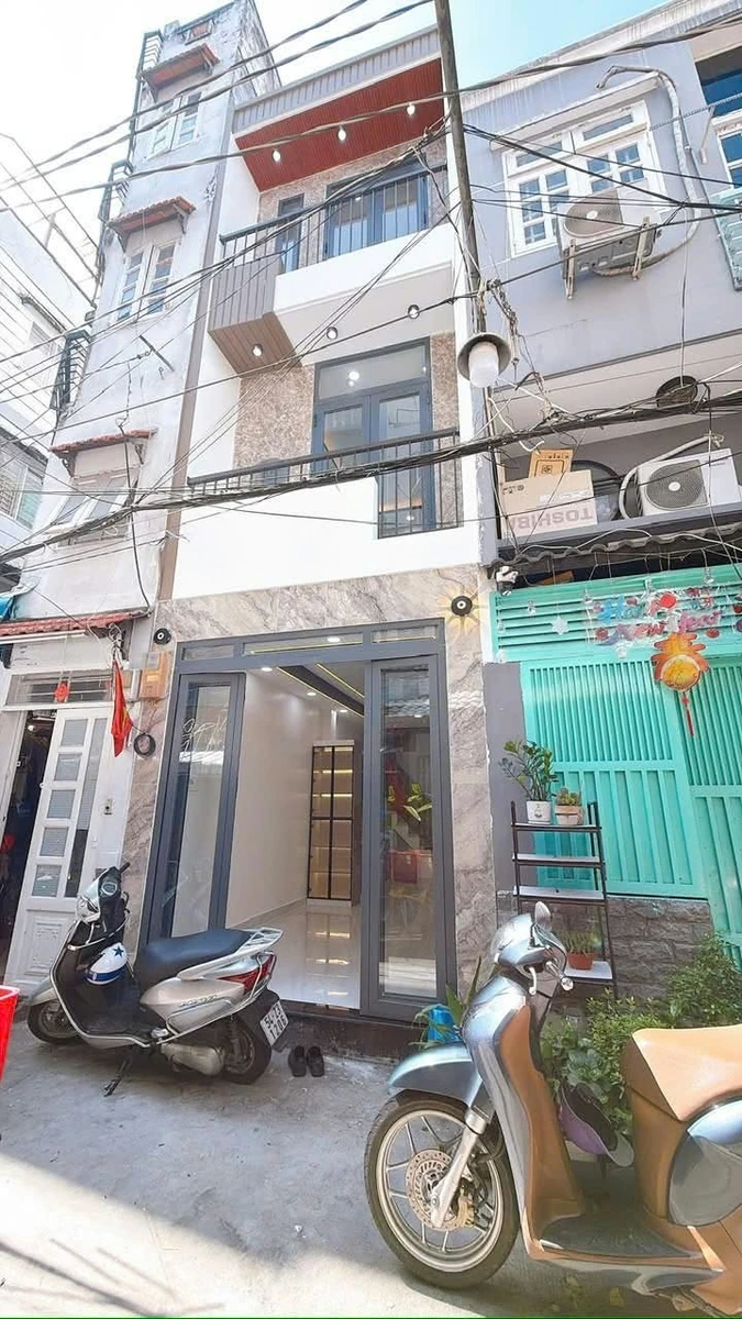 Bán nhà 2 phòng ngủ 88m² Quận 4, gần Tôn Đản - Ảnh 1