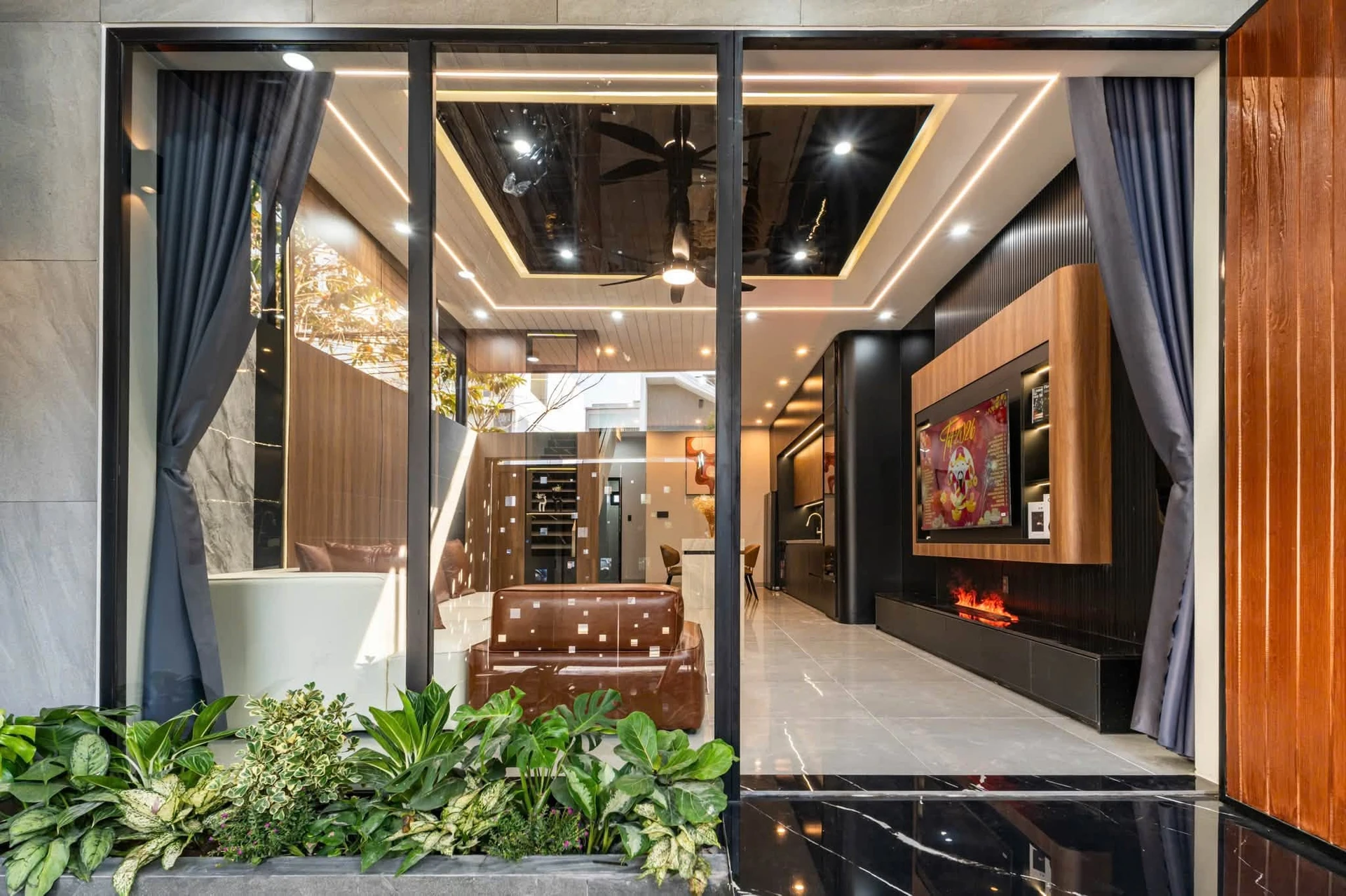 Bán nhà 3 tầng Hòa Xuân 100m² 4PN view công viên 9,2 tỷ - Ảnh 1