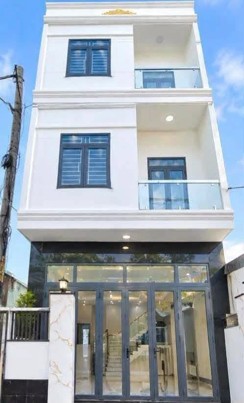 Bán nhà 3 tầng 140m2 đường Hoàng Văn Thụ Quy Nhơn - Ảnh 1