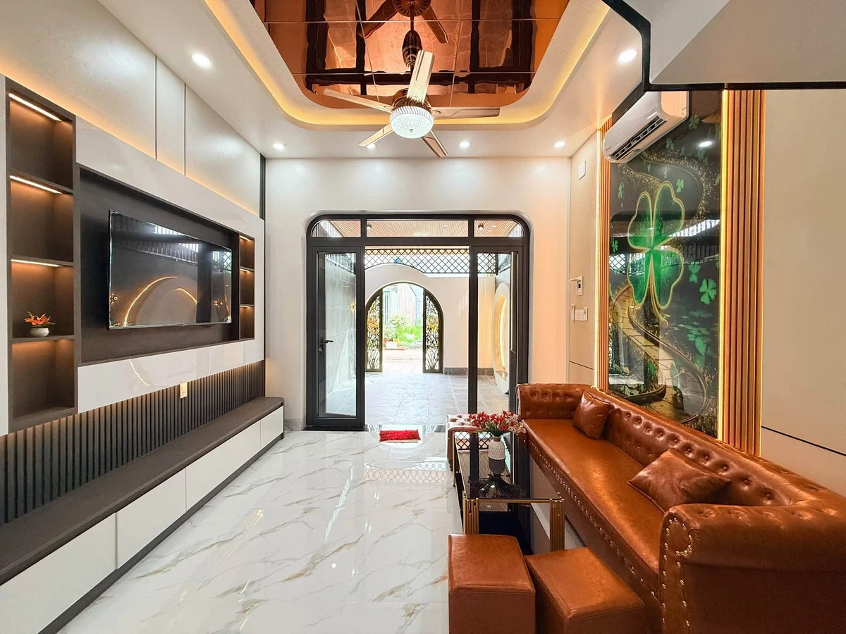 Bán nhà hẻm ô tô 1 trệt 1 lầu 4PN, 4x19m, đường Lâm Quang Ky, Rạch Giá, An Giang - Ảnh 1