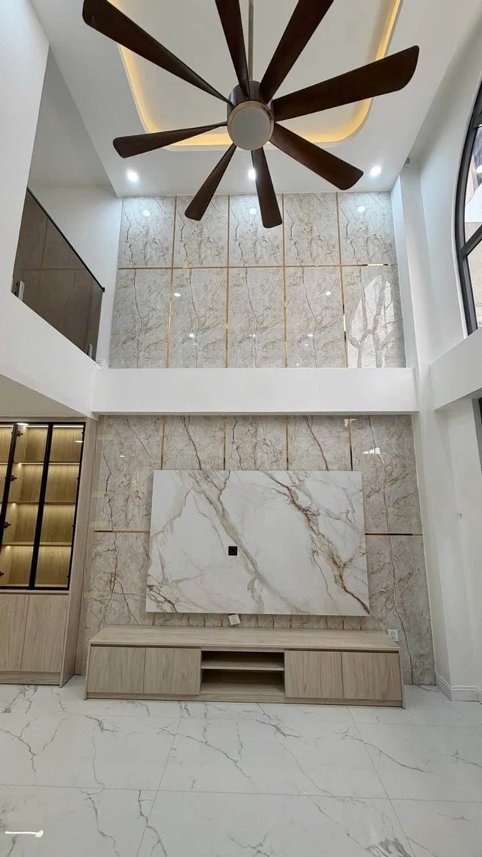 Bán nhà 5 tầng hẻm xe hơi 4x14m có thang máy gần Lê Văn Việt, Quận 9, giá 10 tỷ - Ảnh 1